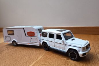 Mercedes-Benz G63 AMG mudelauto karavaniga